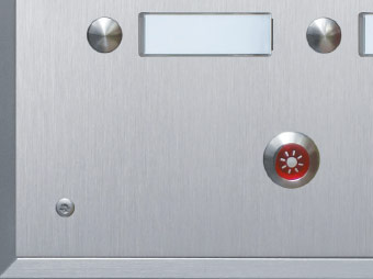 Detailaufnahme eines Winkelrahmens der Tableautürstation