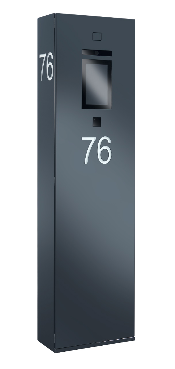 Graue Stele mit COMFORT Türstation 10,1 Zoll und Hausnummergravur 